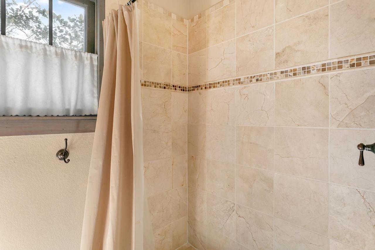 Adams Travis - 1B1Ba, Pet Friendly With Fee, Walk To Main Villa Fredericksburg Bagian luar foto